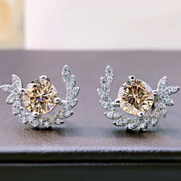 NWT sparkling sterling silver diamond earrings - Picture 6 of 7